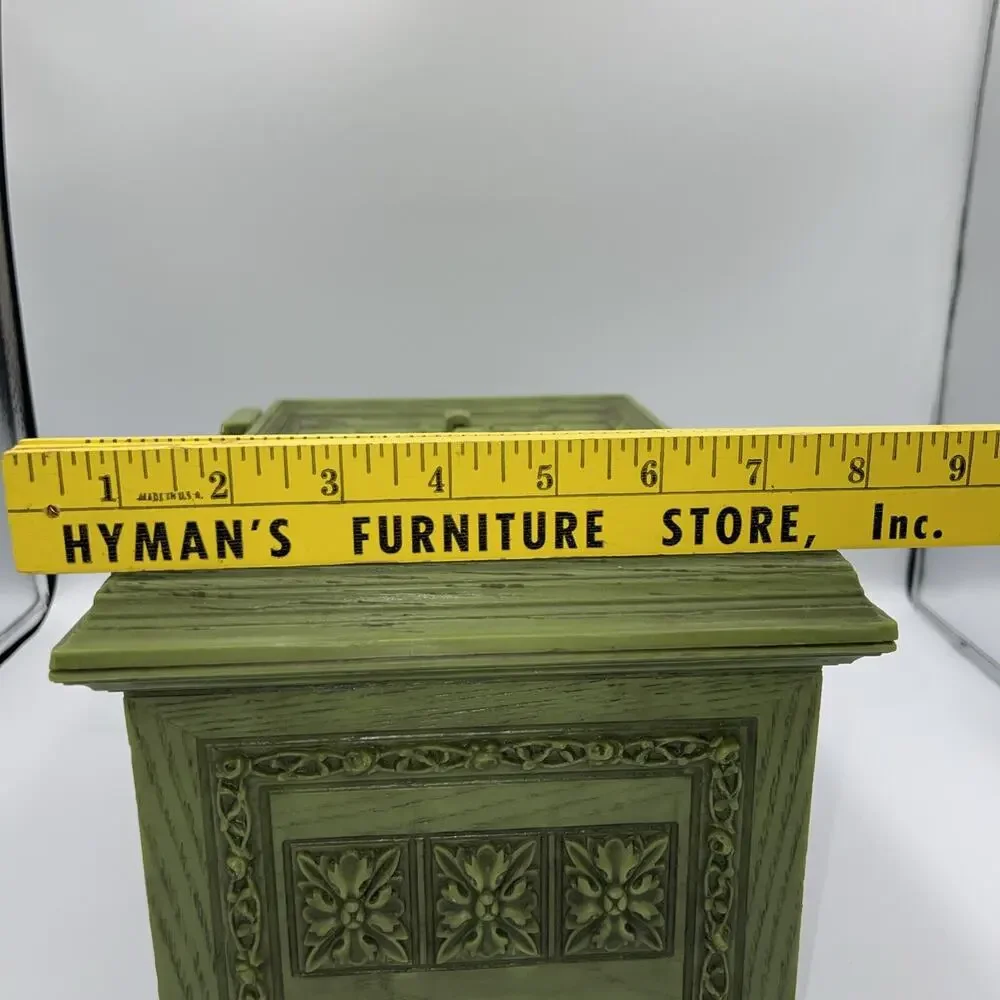 VINTAGE MAX KLEIN GREEN ORNATE‎ PLASTIC SEWING KEEPSAKE BOX